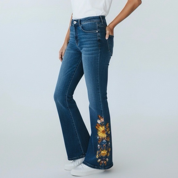 TELEPATIA Embroidered Flare Jeans Hippie Boho Floral Bootcut Flare Size 1/25 - Picture 10 of 10
